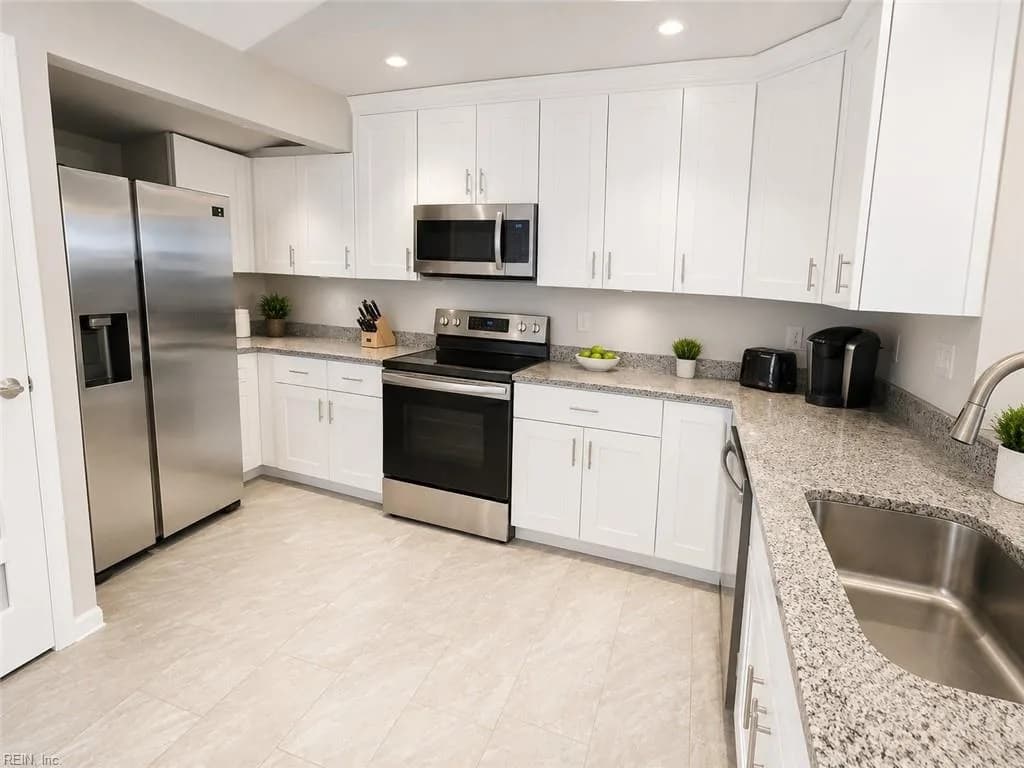 1212 Shell RD, HAMPTON VA 23661 - Photo 5