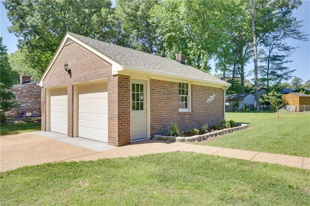 708 Seaford RD, SEAFORD VA 23696 - Photo 5