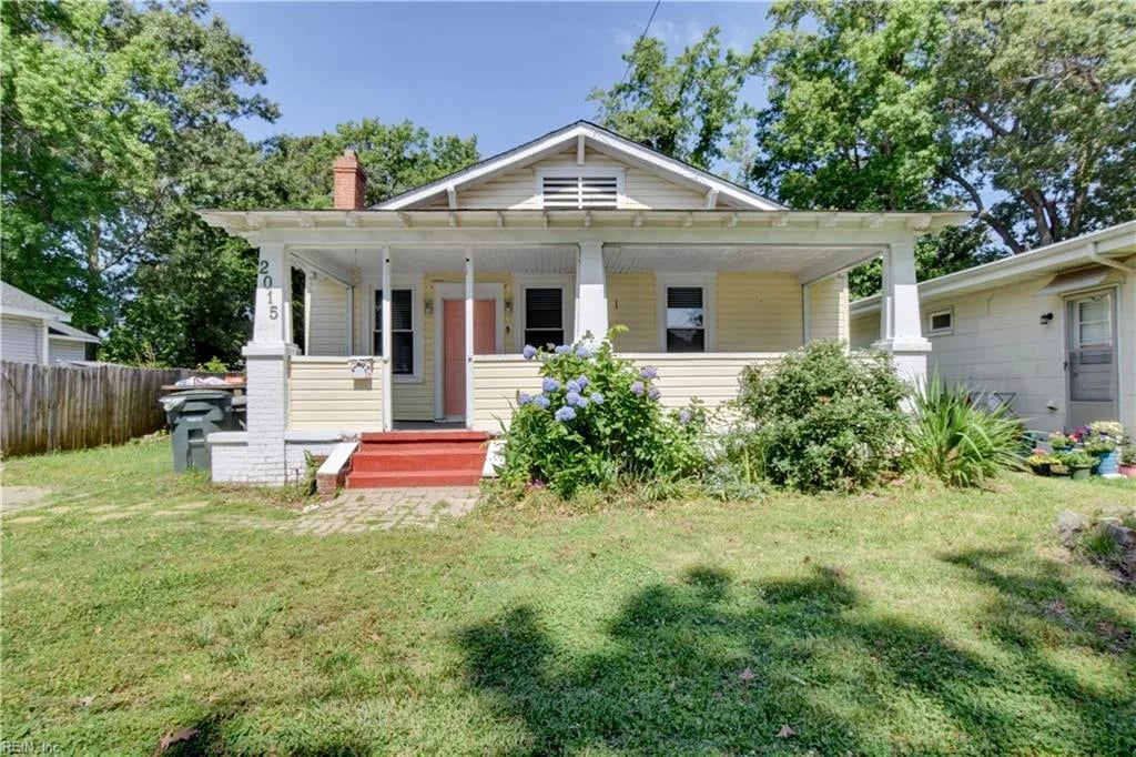 2015 N Mallory ST, HAMPTON VA 23664