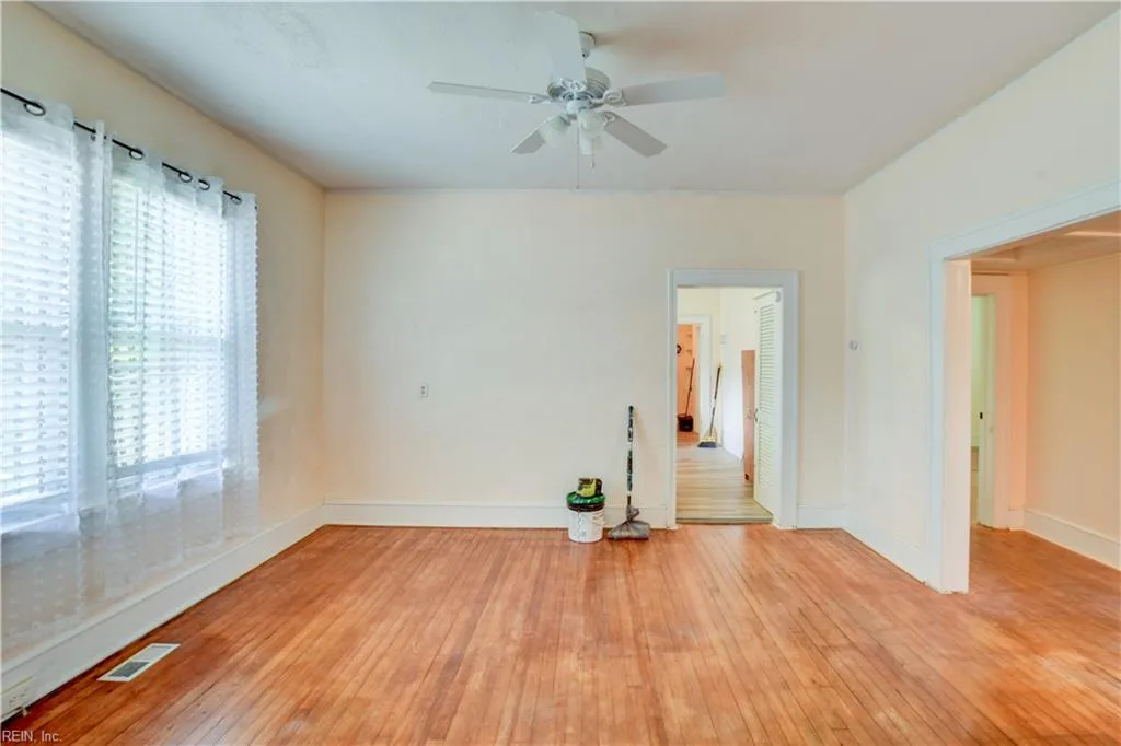 2015 N Mallory ST, HAMPTON VA 23664 - Photo 5