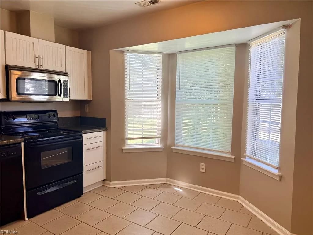 550 Peregrine ST, VIRGINIABEACH VA 23462 - Photo 5