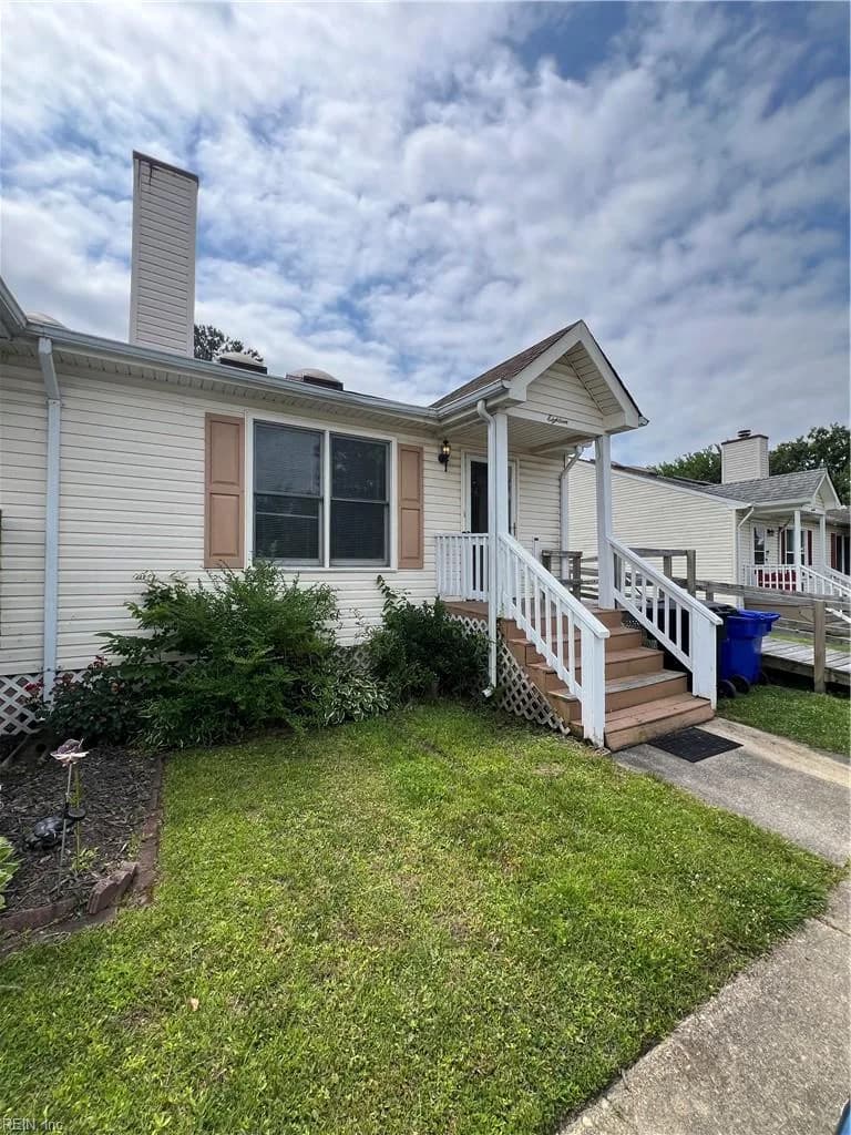 18 Cooper DR, PORTSMOUTH VA 23702 - Main photo