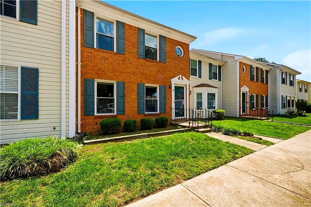 8 N Gawain WAY, Hampton — 2 bed Residential, 1,460 sqft