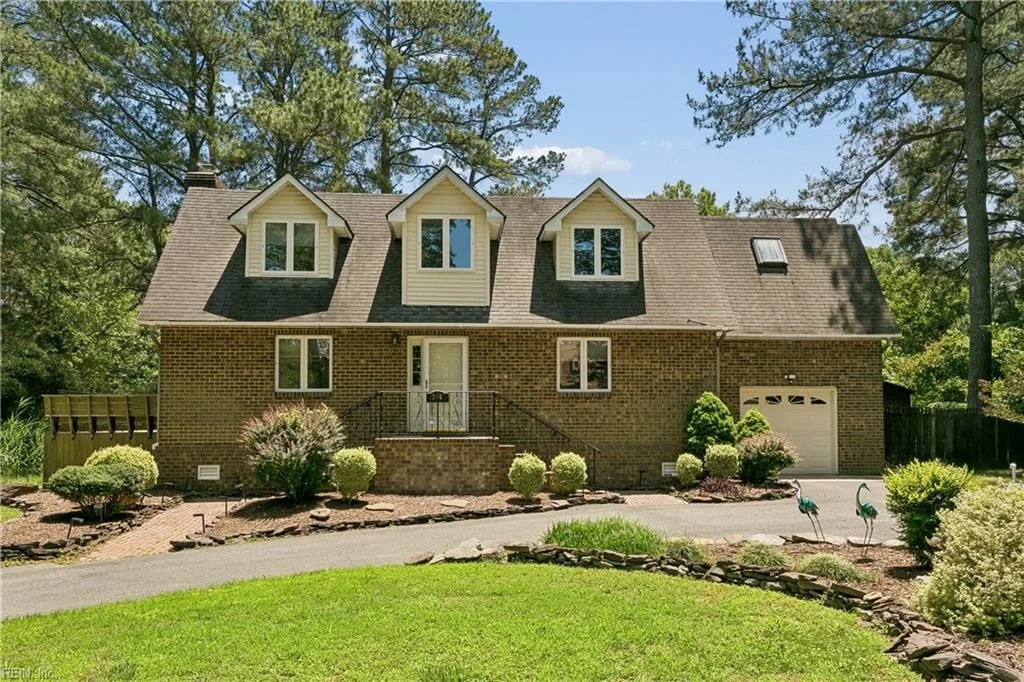 246 Hunts Neck RD, POQUOSON VA 23662