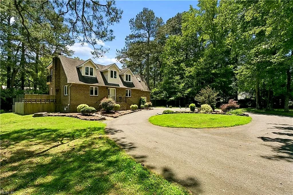 246 Hunts Neck RD, POQUOSON VA 23662 - Photo 3
