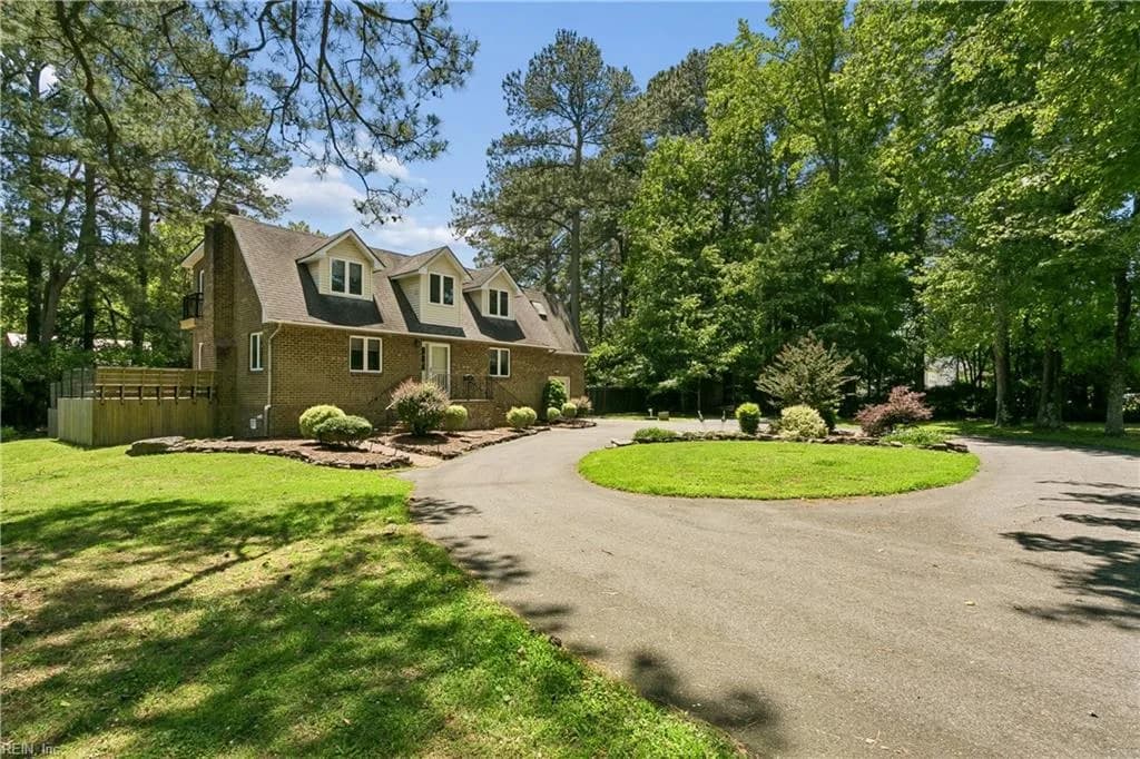 246 Hunts Neck RD, POQUOSON VA 23662 - Photo 3