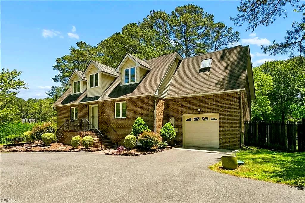 246 Hunts Neck RD, POQUOSON VA 23662 - Photo 5