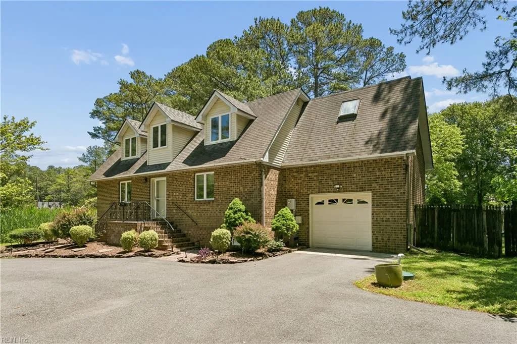 246 Hunts Neck RD, POQUOSON VA 23662 - Photo 5