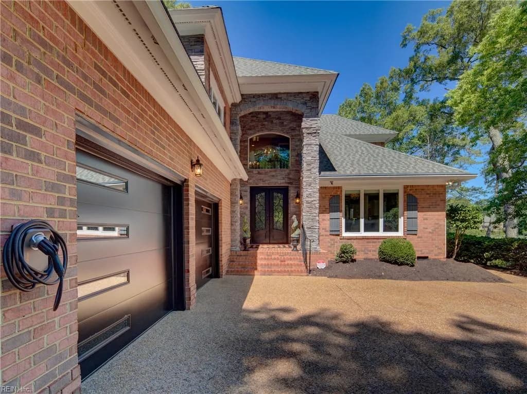 208 Mariners CIR, SMITHFIELD VA 23430 - Photo 4