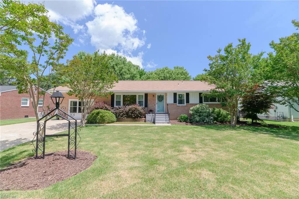 110 Pine ST, YORKTOWN VA 23693 - Photo 3