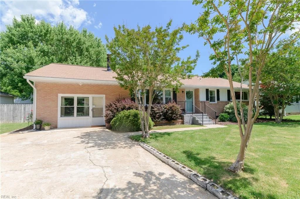 110 Pine ST, YORKTOWN VA 23693 - Photo 4