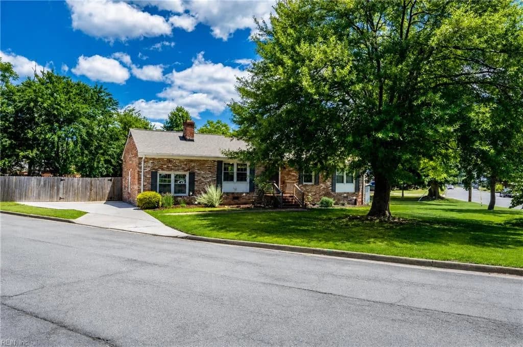 72 Arden DR, NEWPORT NEWS VA 23601 - Photo 3
