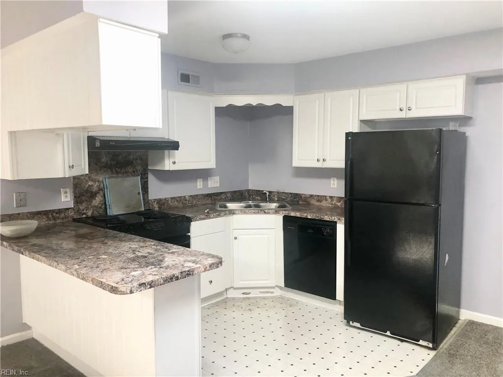 1038 Lands End WAY, VIRGINIABEACH VA 23451 - Photo 4