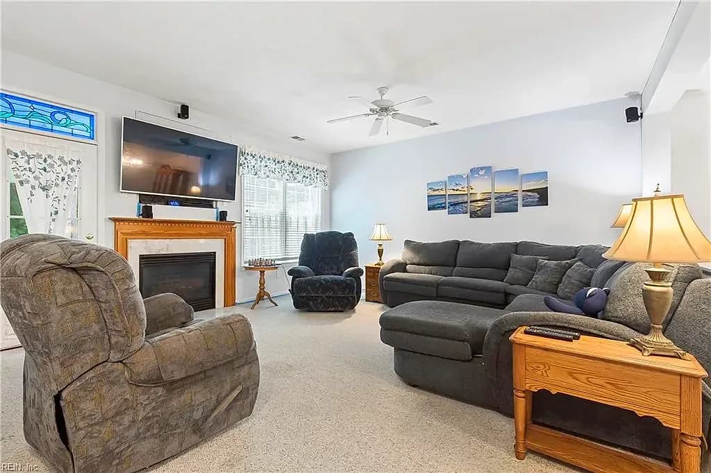 324 Hillside TER, NEWPORTNEWS VA 23602 - Photo 5