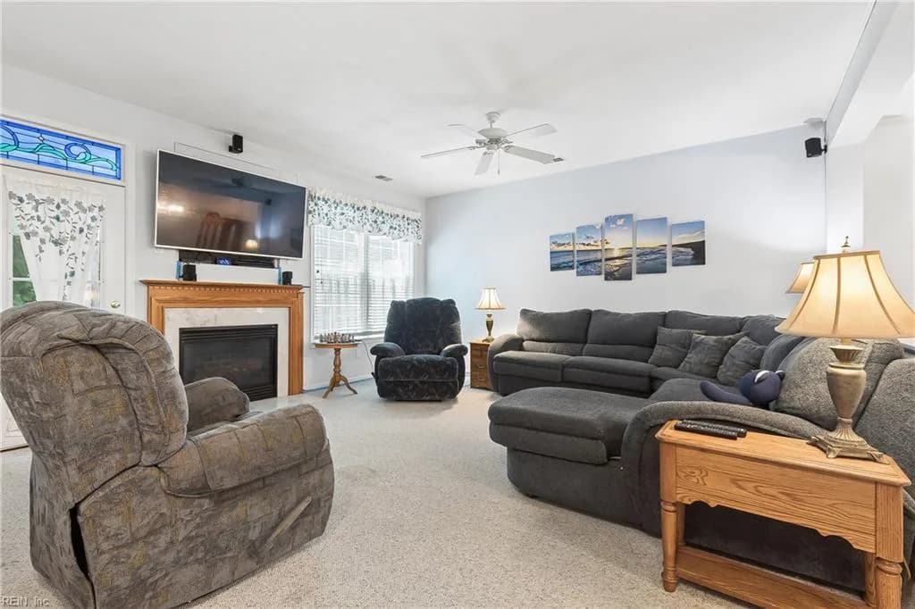 324 Hillside TER, NEWPORTNEWS VA 23602 - Photo 5