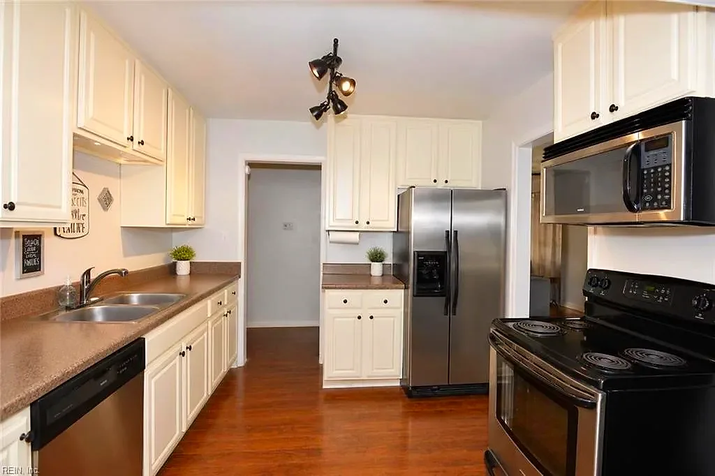 5928 Oetjen BLVD, NORFOLK VA 23502 - Photo 3