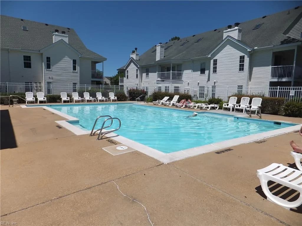 4312 Briarbush LN, VIRGINIABEACH VA 23453 - Photo 3
