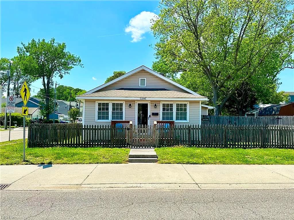1300 Cypress AVE, VIRGINIA BEACH VA 23451 - Photo 2