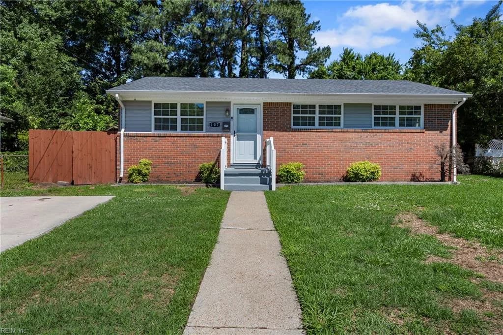 107 Beazley DR, PORTSMOUTH VA 23701 - Main photo