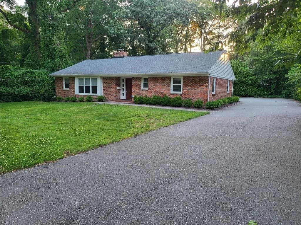 1 Sir Francis Wyatt PL, NEWPORTNEWS VA 23606 - Photo 3