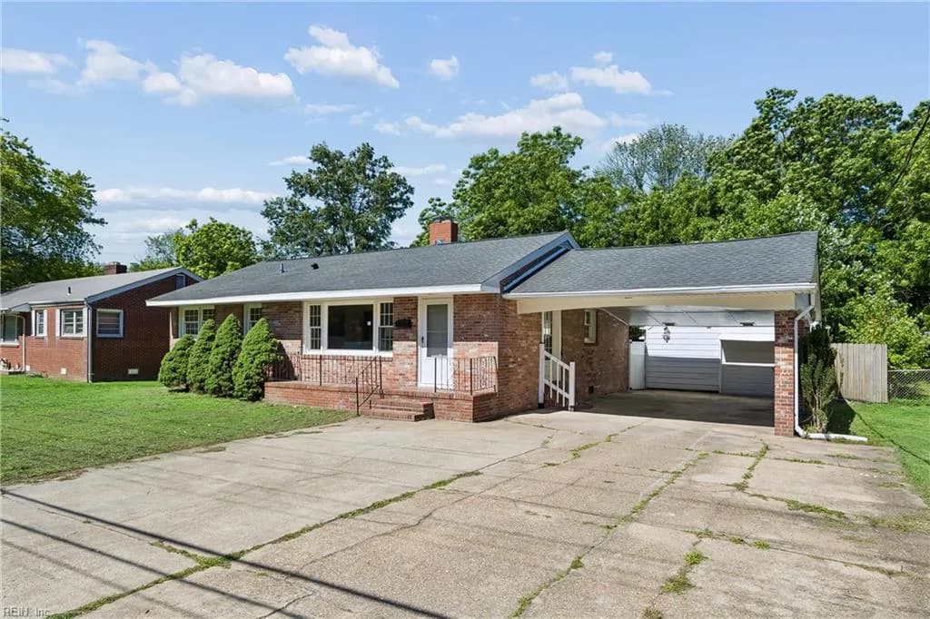 377 Whealton RD, HAMPTON VA 23666 - Photo 3