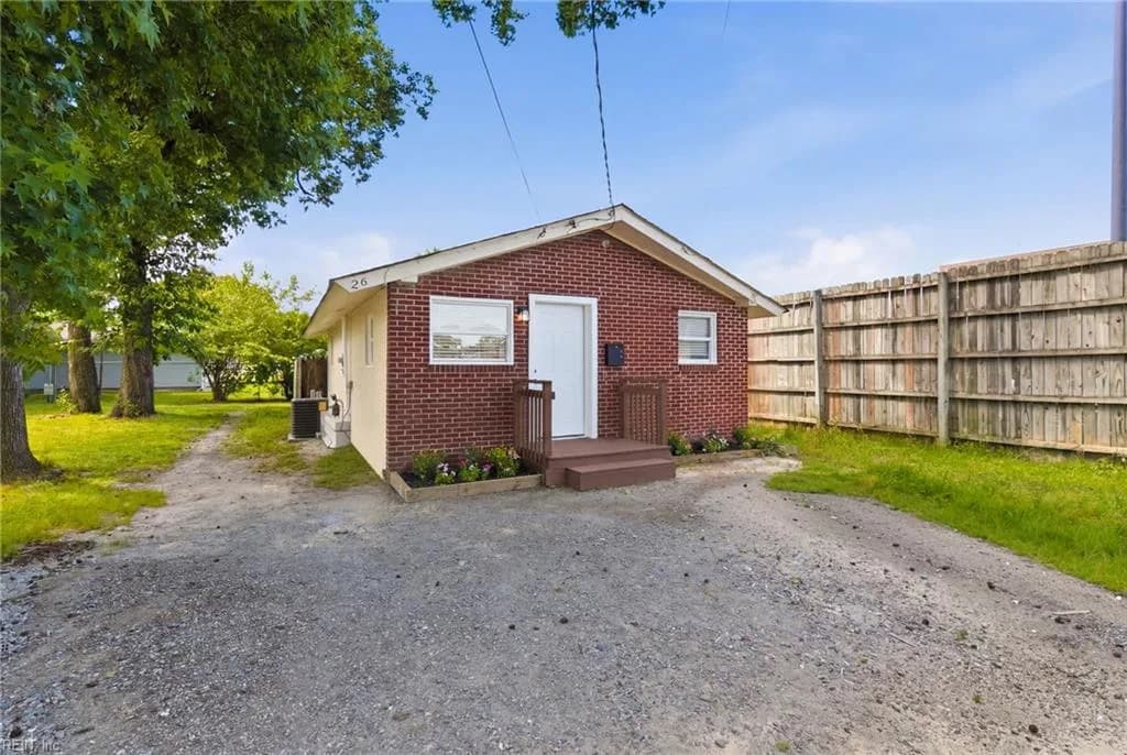 26 Bernard AVE, HAMPTON VA 23669 - Photo 2