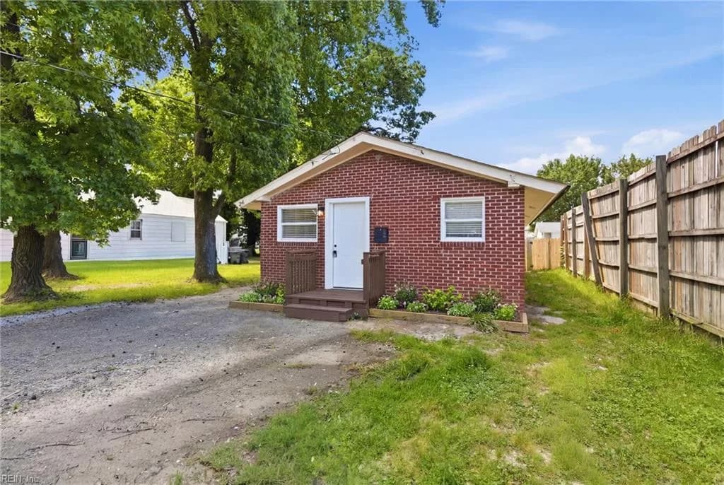 26 Bernard AVE, HAMPTON VA 23669 - Photo 3