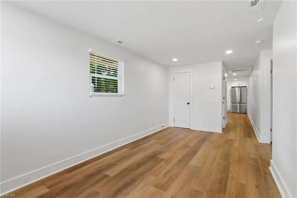 26 Bernard AVE, HAMPTON VA 23669 - Photo 5