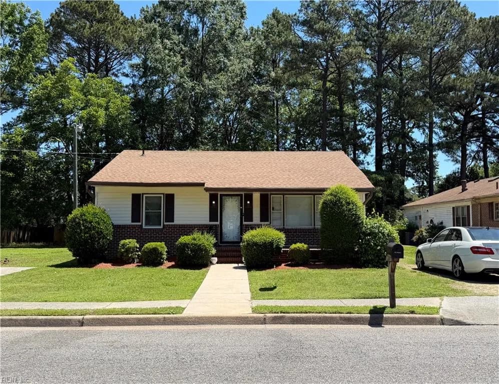 213 S College DR, FRANKLIN VA 23851 - Photo 3