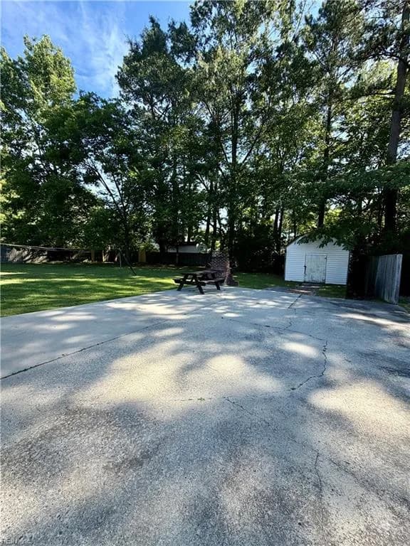 213 S College DR, FRANKLIN VA 23851 - Photo 4