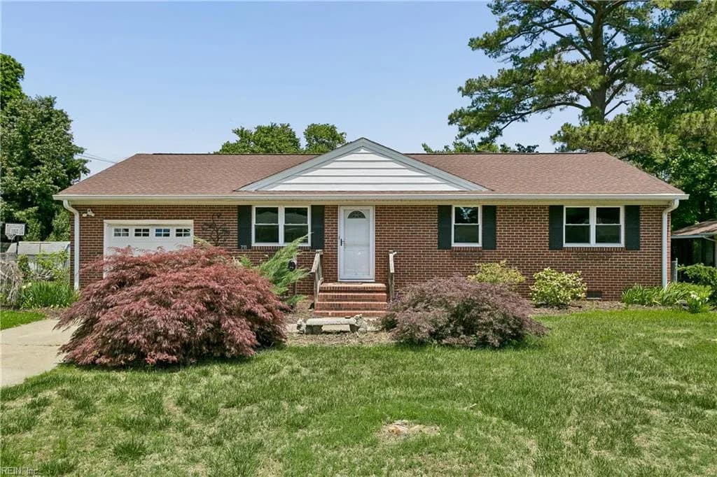 711 Spruce RD, NEWPORTNEWS VA 23601 - Main photo