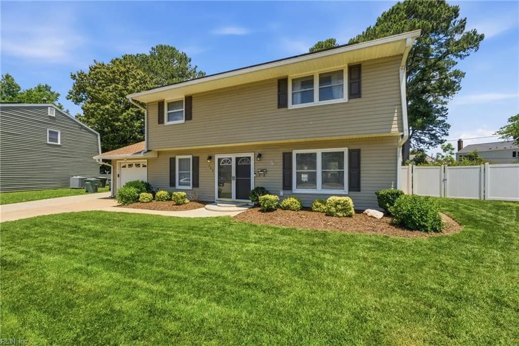 209 Culotta DR, HAMPTON VA 23666 - Photo 4