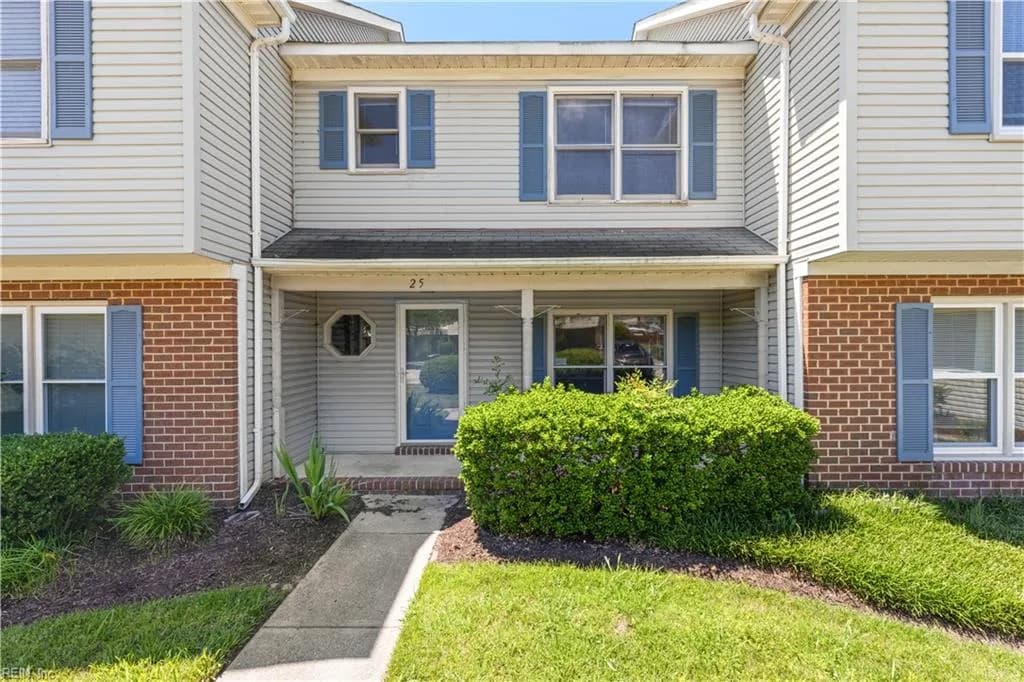25 Hollis Wood DR, HAMPTON VA 23666 - Main photo
