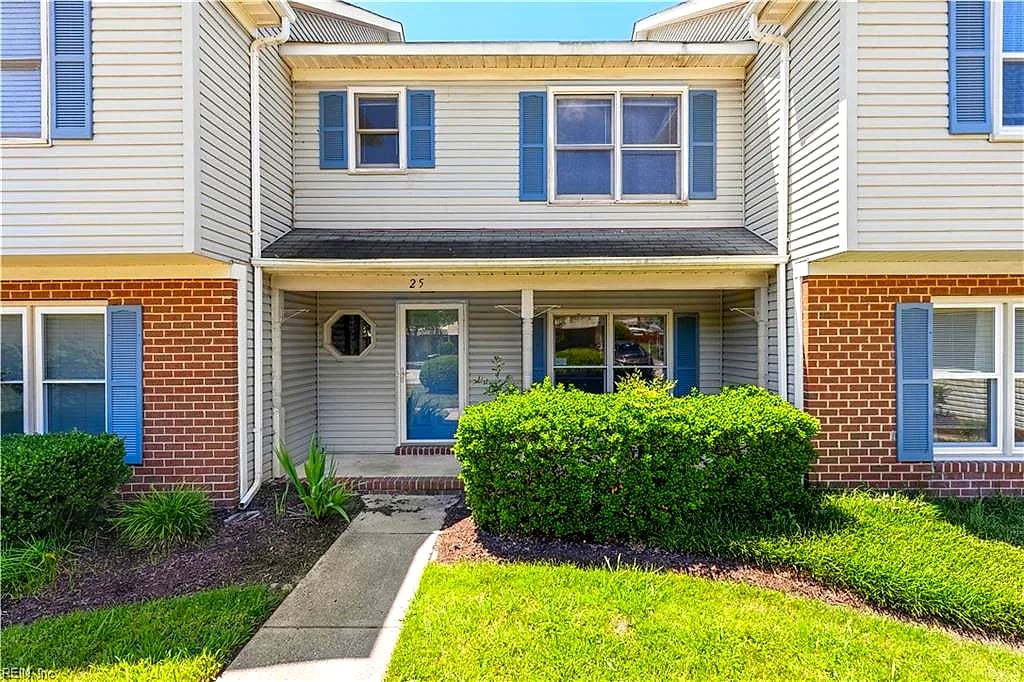 25 Hollis Wood DR, Hampton — 2 bed Residential, 1,130 sqft
