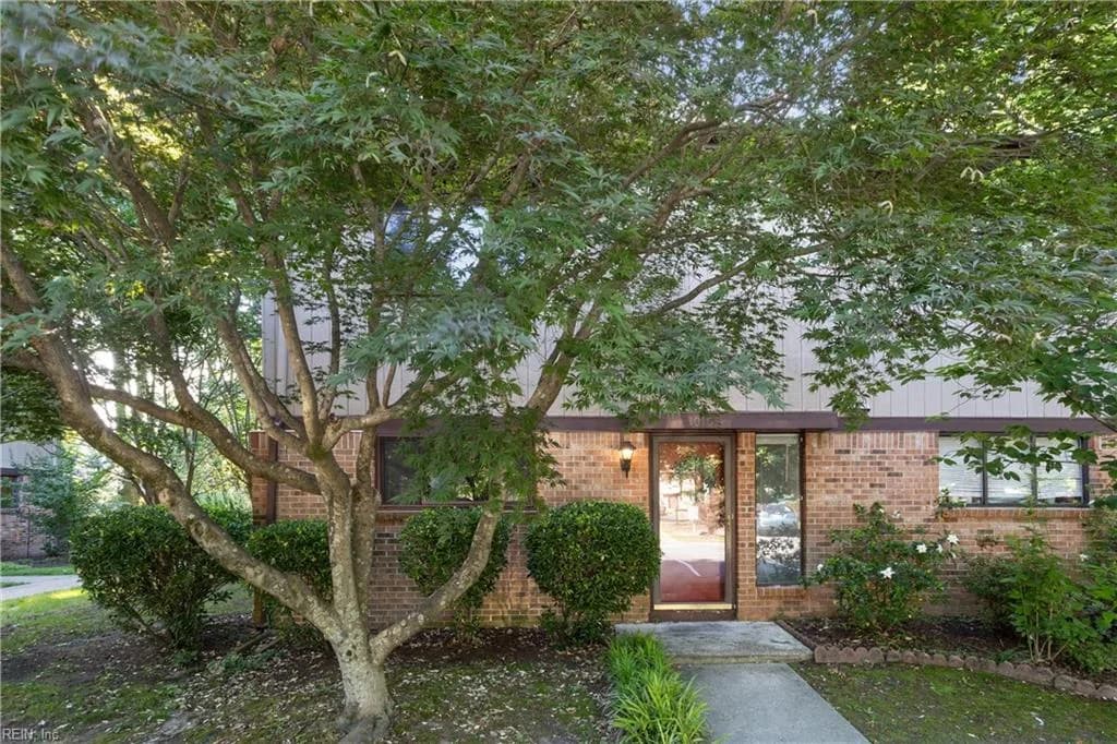1010 N Green DR, NEWPORT NEWS VA 23602 - Main photo