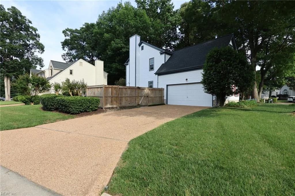 401 Rock Creek CT, YORKTOWN VA 23693 - Main photo