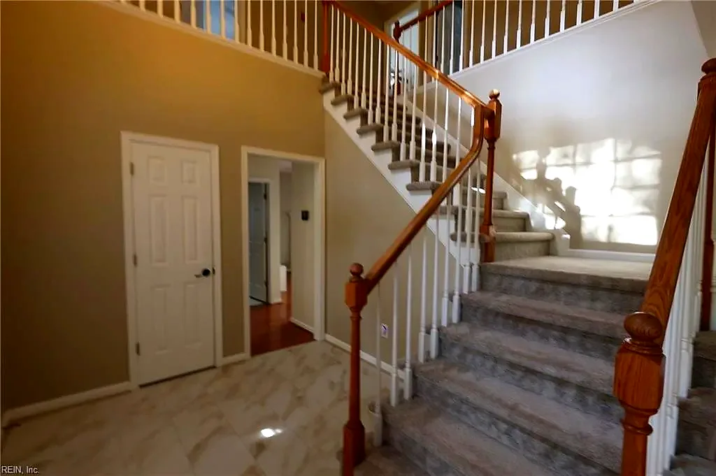 401 Rock Creek CT, YORKTOWN VA 23693 - Photo 4