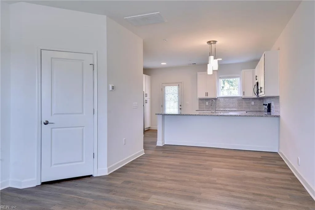 1306 Hamstead AVE, CARROLLTON VA 23314 - Photo 5