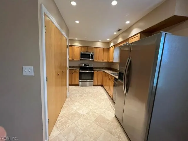 5112 EDON HALL LN, VIRGINIABEACH VA 23464 - Photo 4
