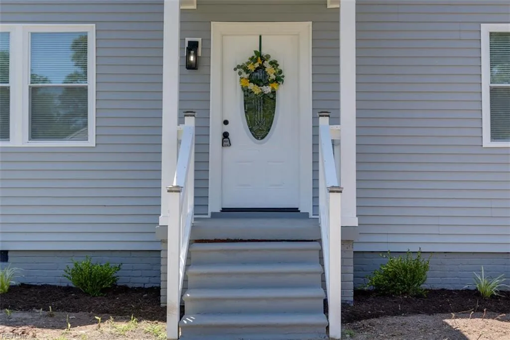 54 Cavalier RD, HAMPTON VA 23669 - Photo 5