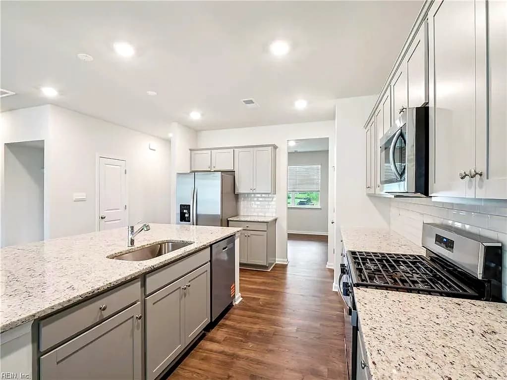 5118 Duxbury RD, SUFFOLK VA 23435 - Photo 4