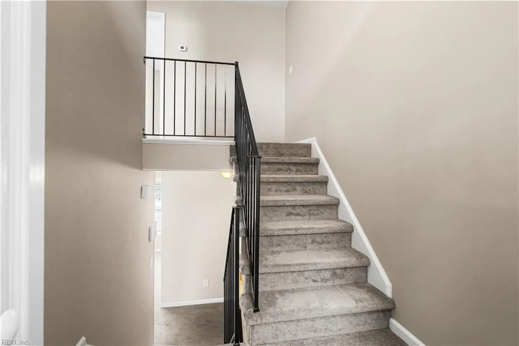 5525 Taylors Walke LN, VIRGINIABEACH VA 23462 - Photo 5