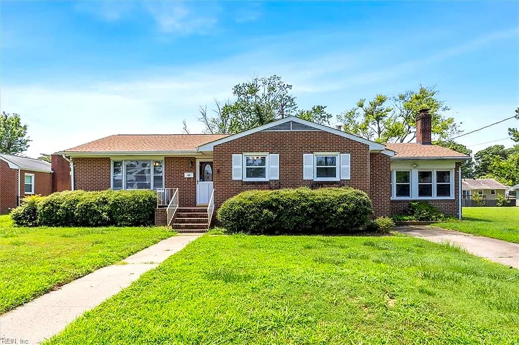 7 Briar DR, HAMPTON VA 23661 - Photo 2