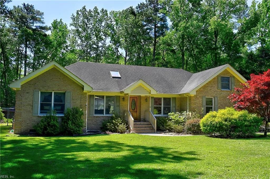 15219 Newbill LN, CARROLLTON VA 23314 - Photo 2