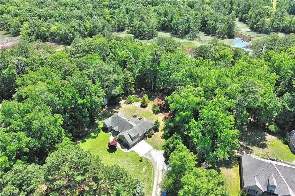 15219 Newbill LN, CARROLLTON VA 23314 - Photo 4