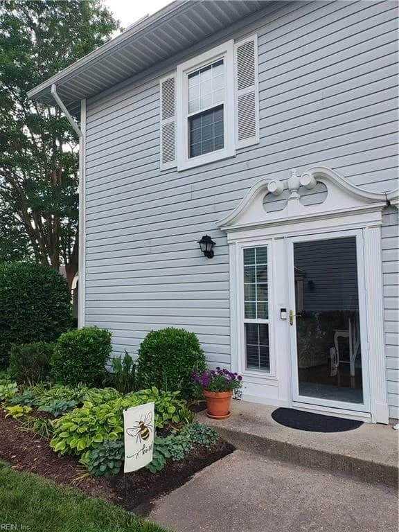 611 Oleander CIR, VIRGINIABEACH VA 23464 - Photo 2