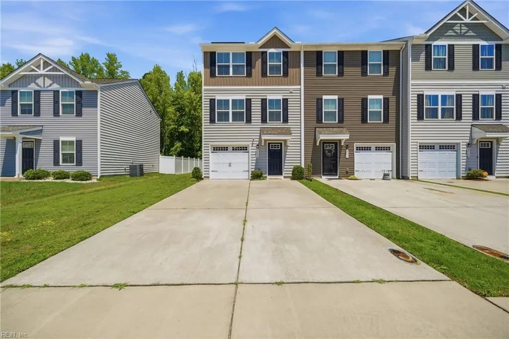 2048 Petersen WAY, SUFFOLK VA 23434 - Photo 3