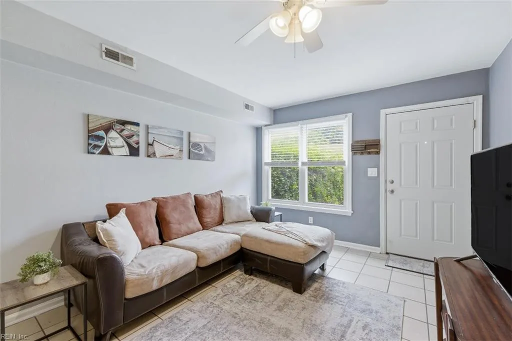 711 Hayes AVE, VIRGINIABEACH VA 23452 - Photo 4
