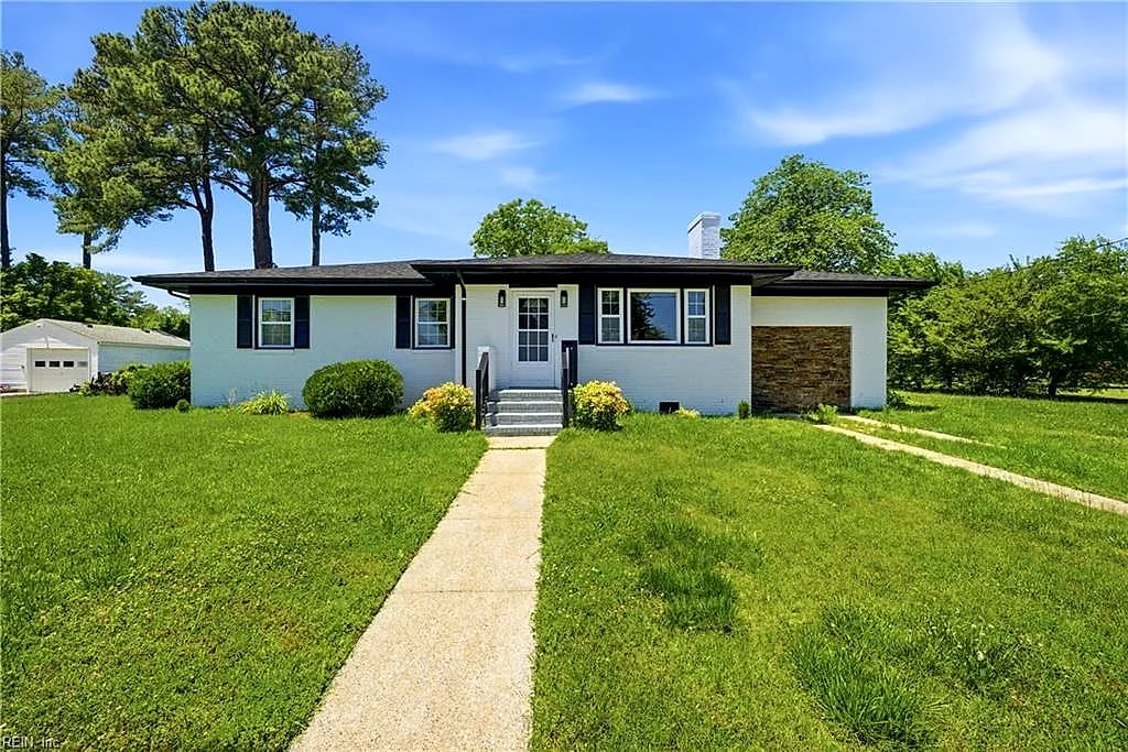302 Chandler Harper DR, Portsmouth — 4 bed Residential, 1,800 sqft
