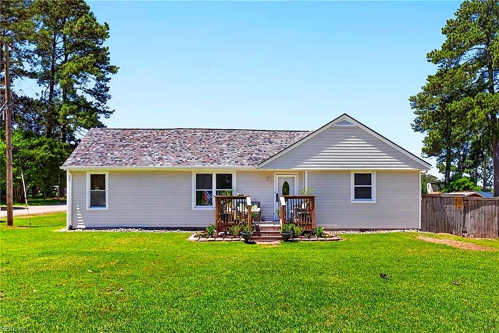 32 Cypress RD, PORTSMOUTH VA 23701 - Main photo